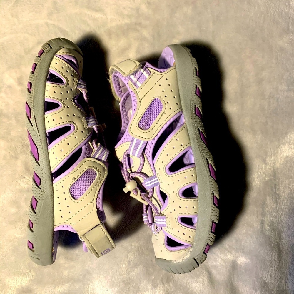 Khombu DANA Girls Sandals